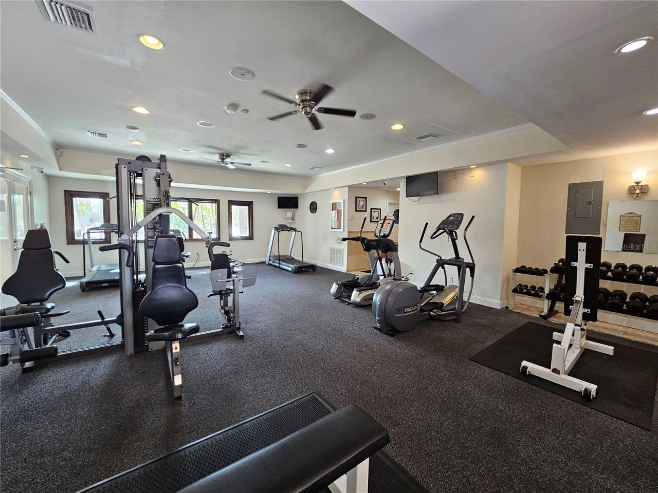 10265 Gandy Boulevard N, Unit 1701, Saint Petersburg, FL 33702 Photo
