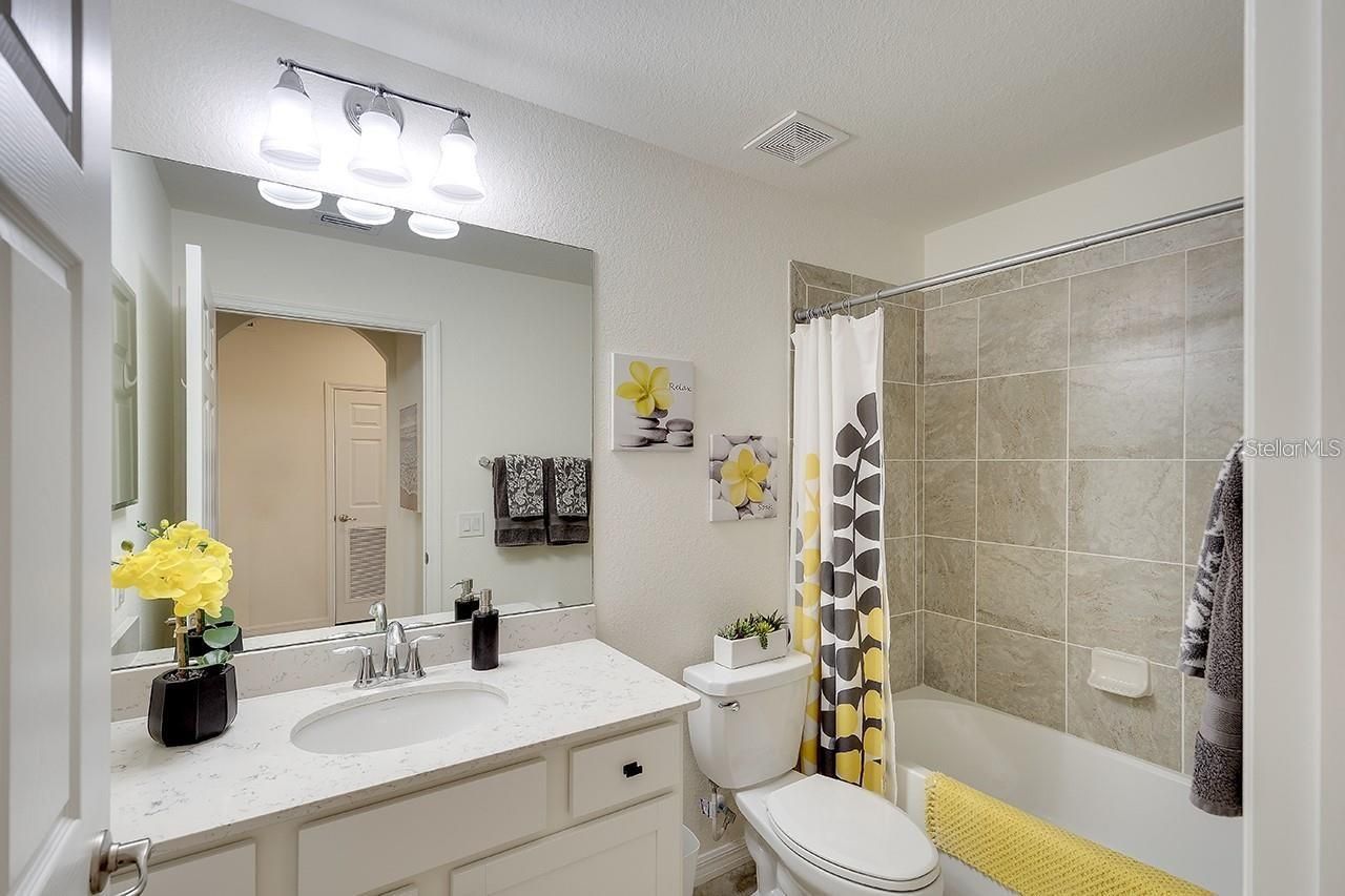 17510 Gawthrop Drive, Unit 206, Bradenton, FL 34211 Photo