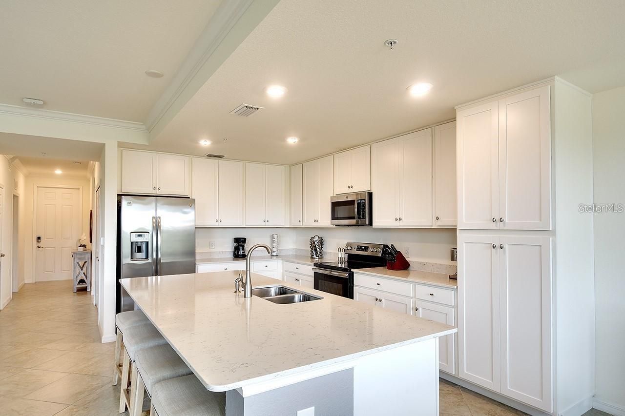 17510 Gawthrop Drive, Unit 206, Bradenton, FL 34211 Photo