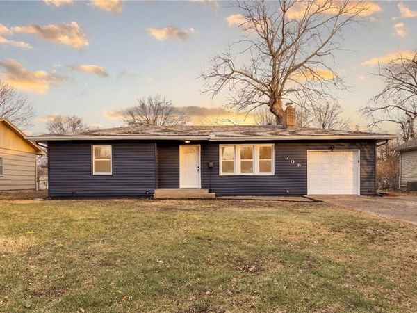 709 SW 7th Street, Lee's Summit, MO 64081