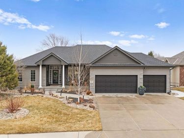 6705 N 162nd Street , Omaha, NE 68116