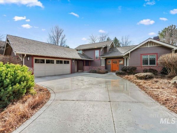 9193 W Beachside Ln, Garden City, ID 83714