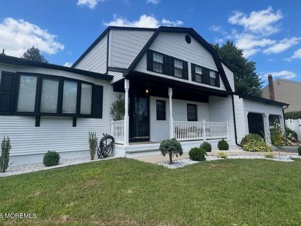 31 Wolfpack Road, Hamilton, NJ 08619