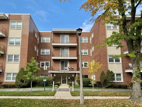 Unit 106, Skokie, IL 60077