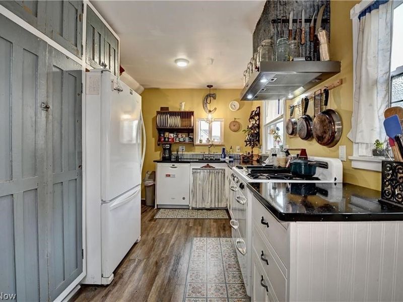 10225 Wooster Street NW, Massillon, OH 44647 Photo 3