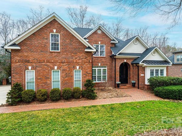 4137 2nd Street NW, Hickory, NC 28601