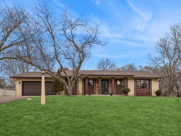 16108 Kensington Court, Minnetonka, MN 55345