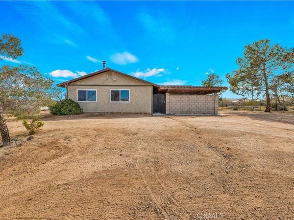 58331 Caliente Street , Yucca Valley, CA 92284