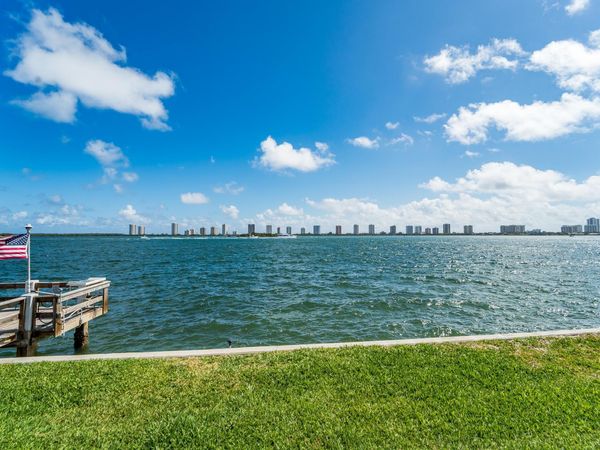 100 Wettaw Lane, Unit 6, North Palm Beach, FL 33408