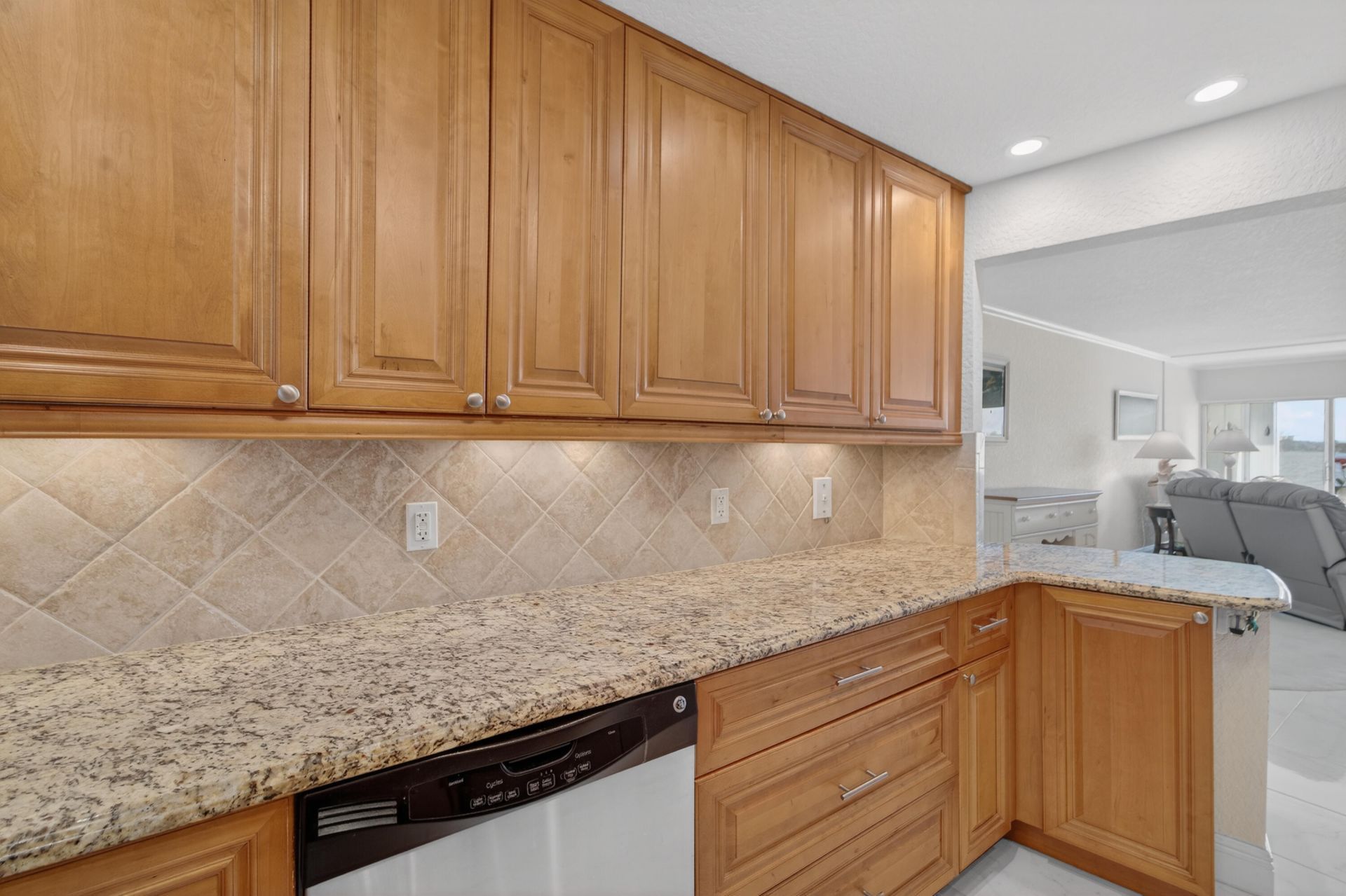 100 Wettaw Lane, Unit 6, North Palm Beach, FL 33408 Photo