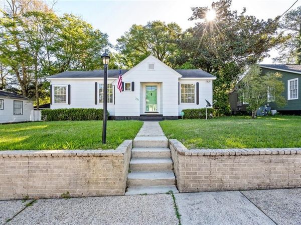 255 Pinehill Drive, Mobile, AL 36606