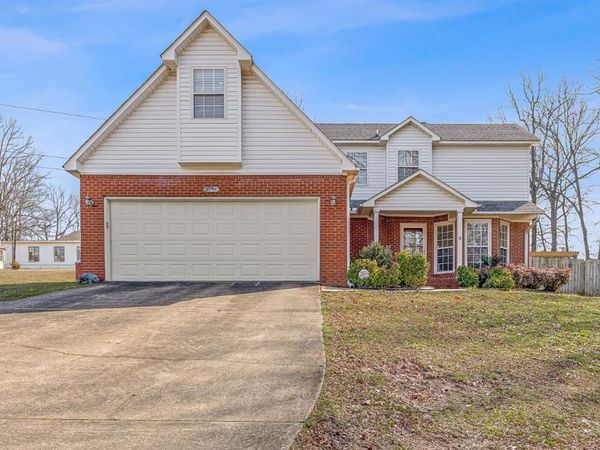 1901 Oakwood Circle, Jonesboro, AR 72404