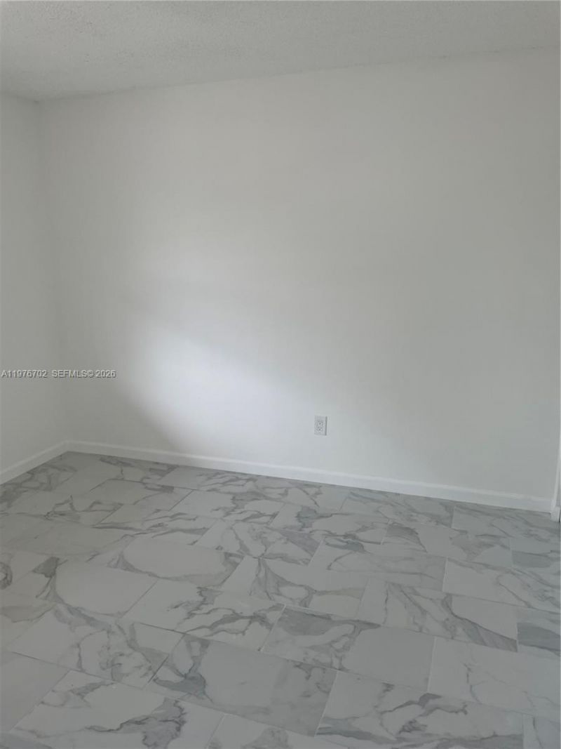 20725 NE 8th Ct , Unit 203-11, Miami, FL 33179 Photo