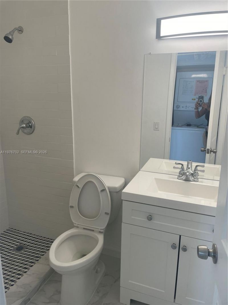 20725 NE 8th Ct , Unit 203-11, Miami, FL 33179 Photo