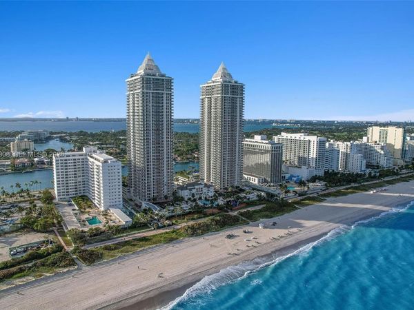 4779 Collins Ave , Unit 1007, Miami Beach, FL 33140