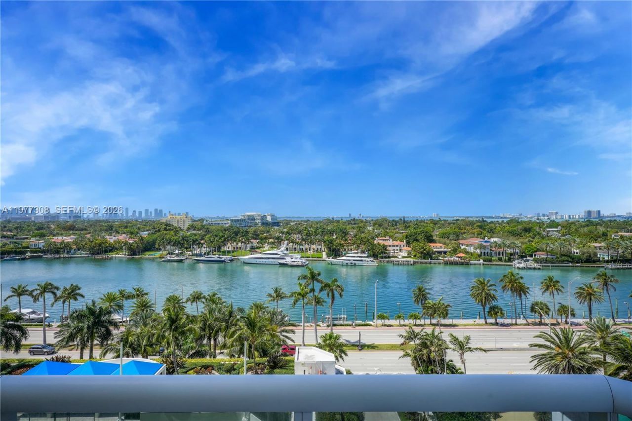 4779 Collins Ave , Unit 1007, Miami Beach, FL 33140 Photo