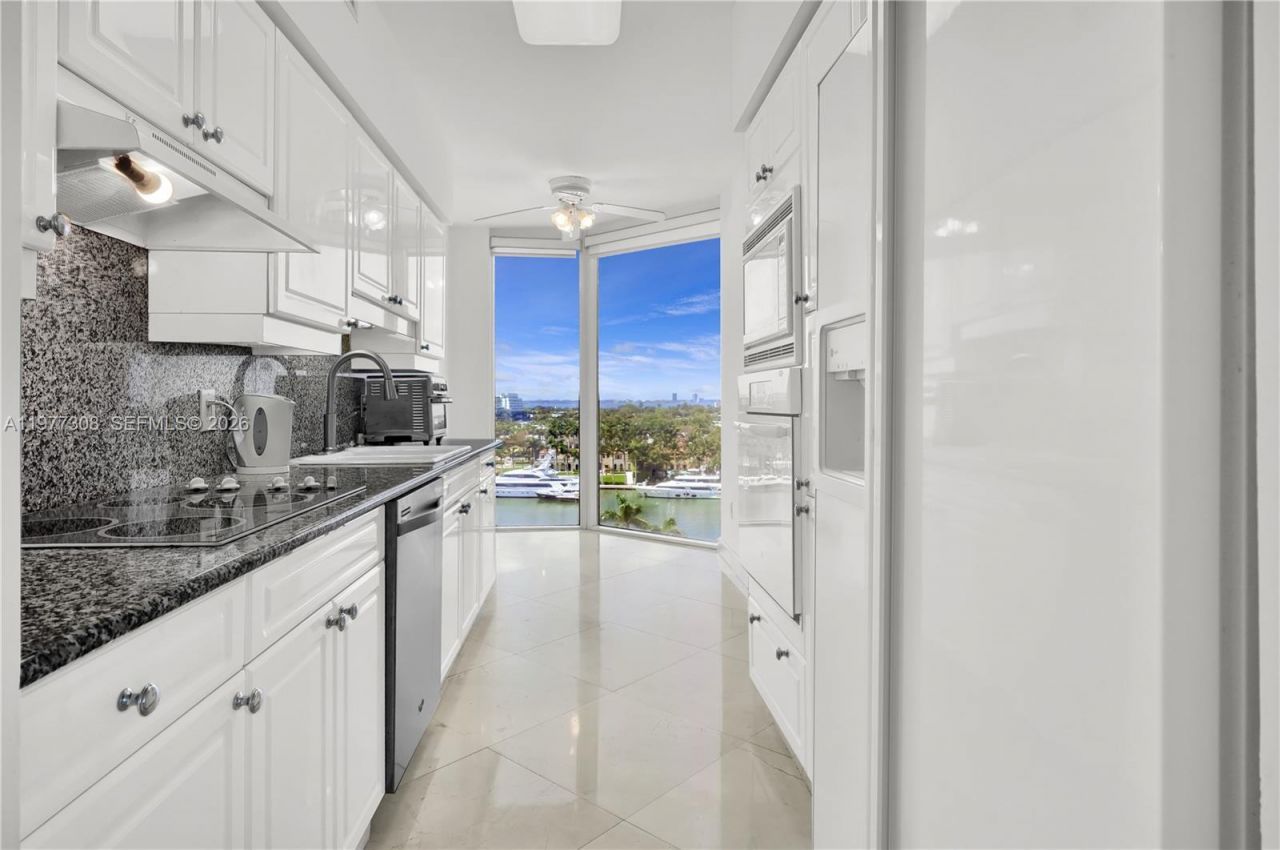 4779 Collins Ave , Unit 1007, Miami Beach, FL 33140 Photo