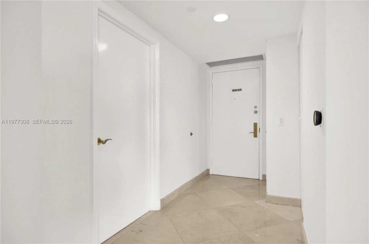 4779 Collins Ave , Unit 1007, Miami Beach, FL 33140 Photo