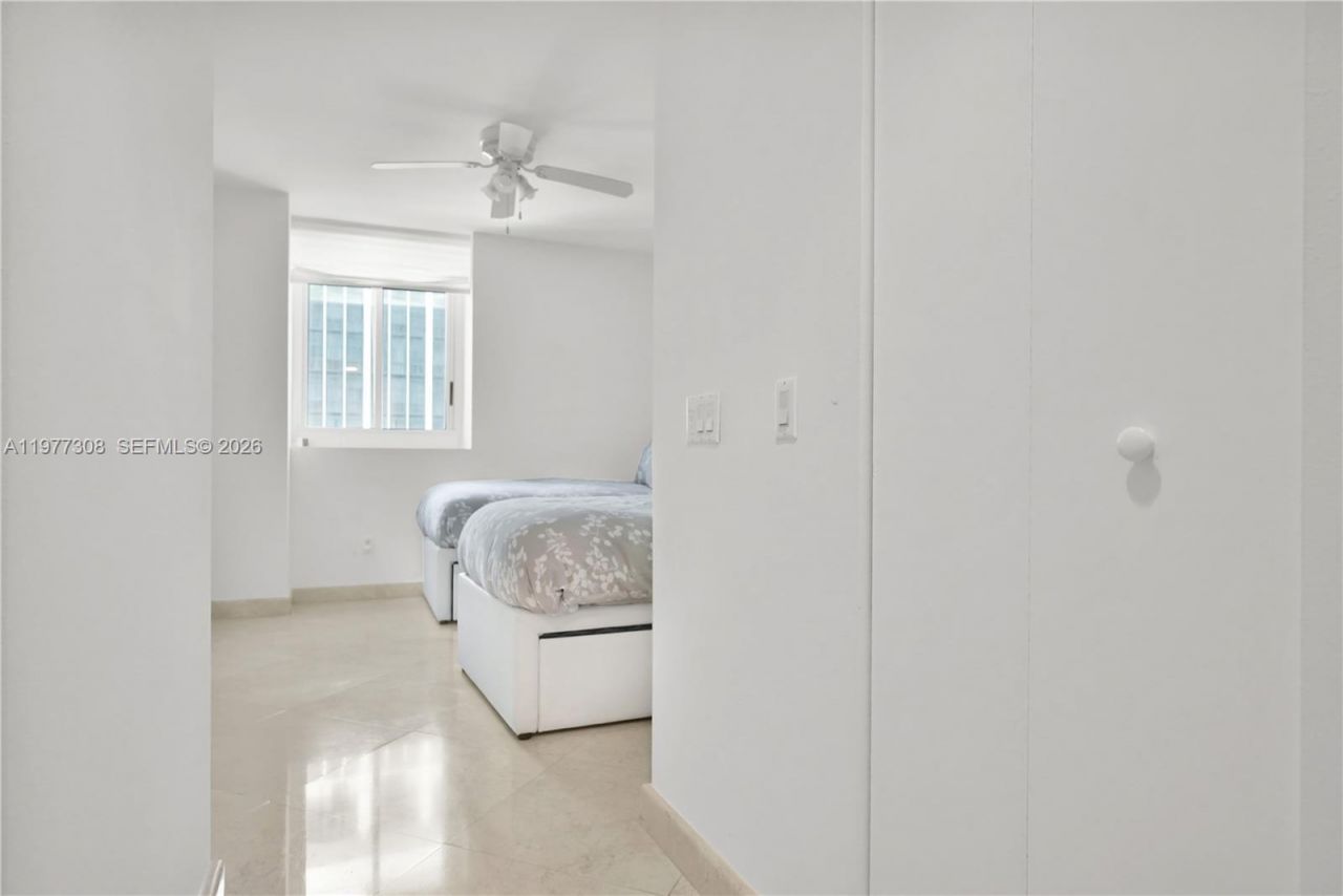 4779 Collins Ave , Unit 1007, Miami Beach, FL 33140 Photo