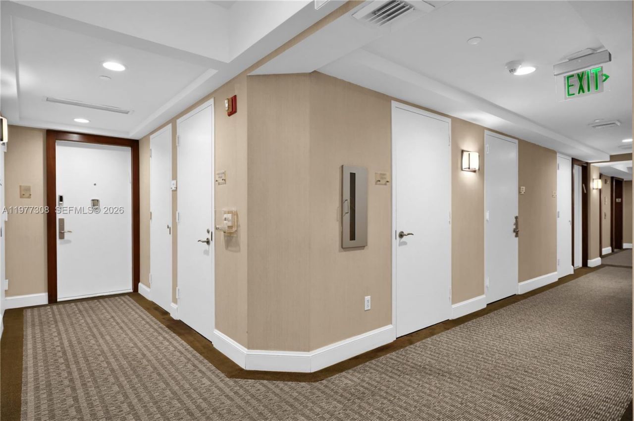 4779 Collins Ave , Unit 1007, Miami Beach, FL 33140 Photo