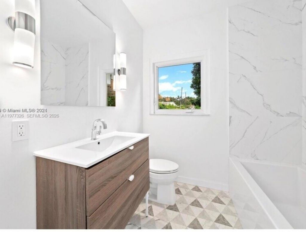 5120 Cherokee Ave , Miami Beach, FL 33140 Photo