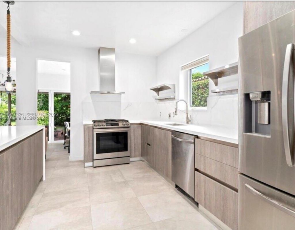 5120 Cherokee Ave , Miami Beach, FL 33140 Photo