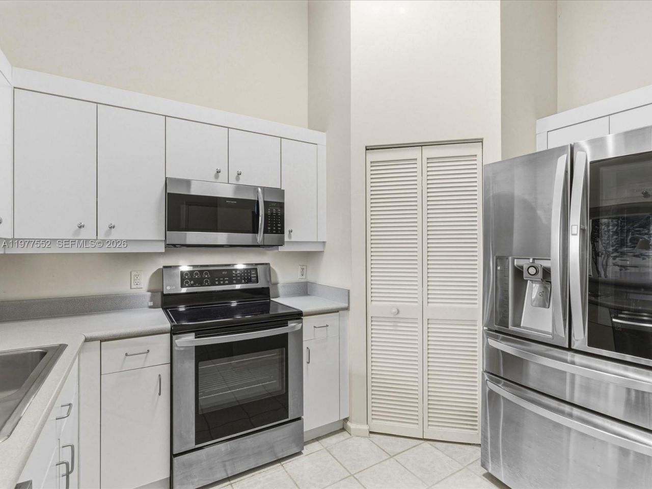 701 Brickell Key Blvd, Unit 301, Miami, FL 33131 Photo