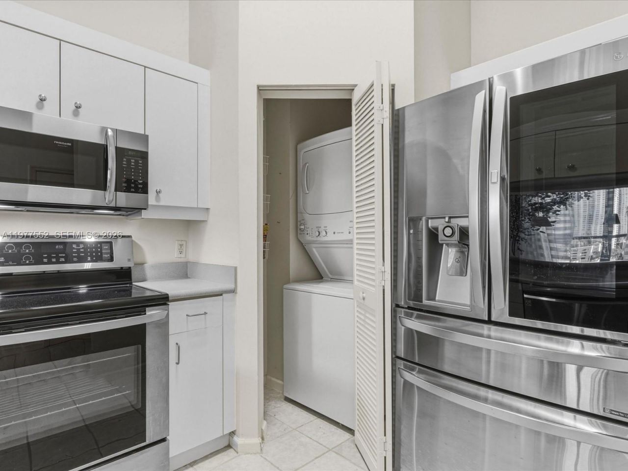 701 Brickell Key Blvd, Unit 301, Miami, FL 33131 Photo