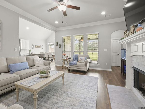37226 Meador Ln, Geismar, LA 70734