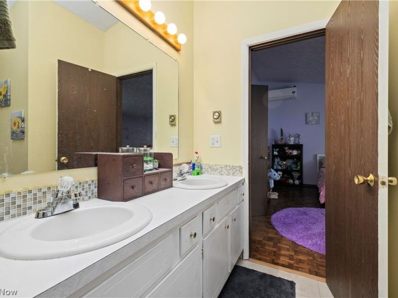 2565 Abbe Road, Sheffield Village, OH 44054 Photo 17