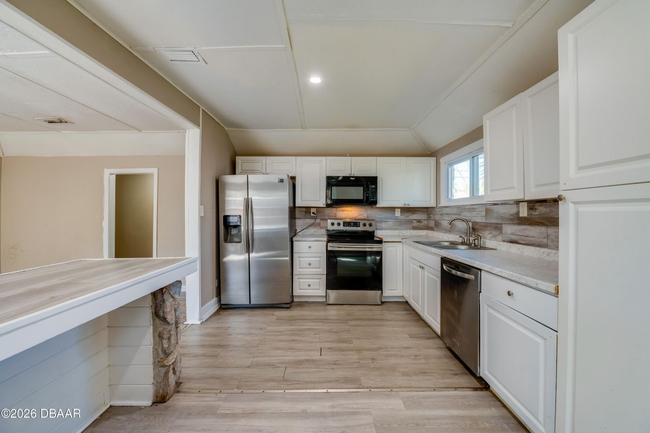 1861 Golfview Boulevard, South Daytona, FL 32119 Photo