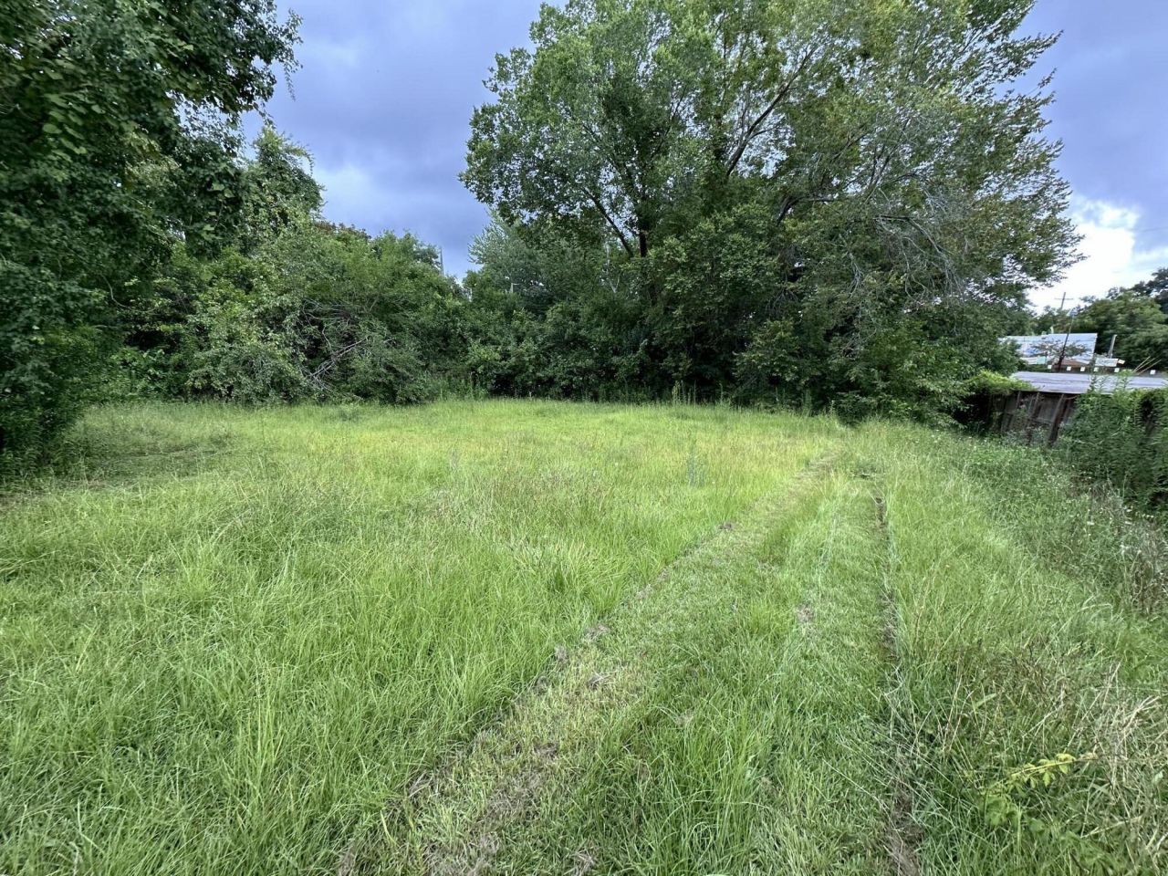 3216 Rivers Avenue Photo 7