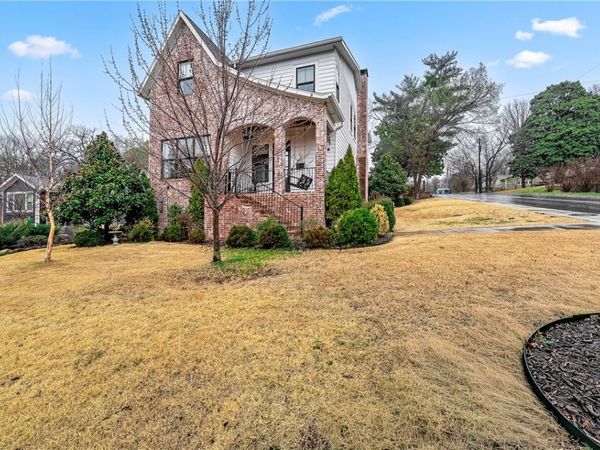 402 W Prospect Street, Fayetteville, AR 72701