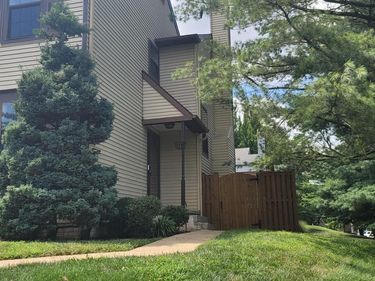 23 JERMYN COURT , STERLING, VA 20165