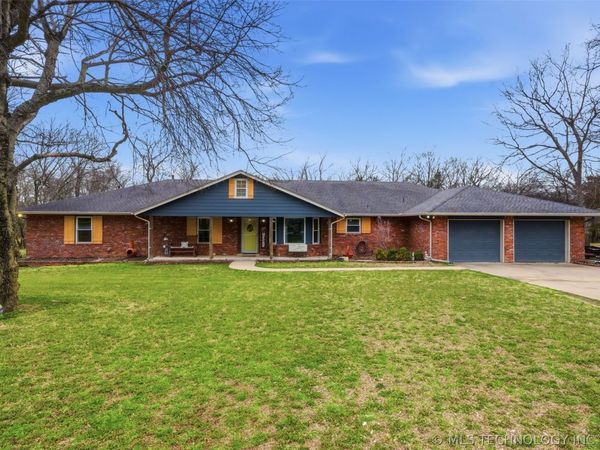 18818 E Bridgewater Place E, Owasso, OK 74055