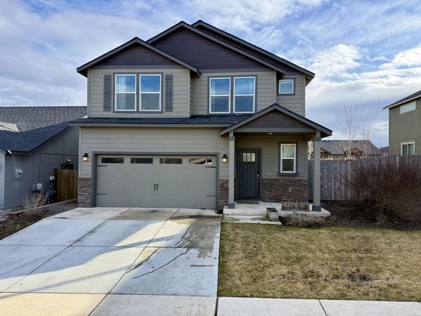 3738 SW Pumice Avenue, Redmond, OR 97756