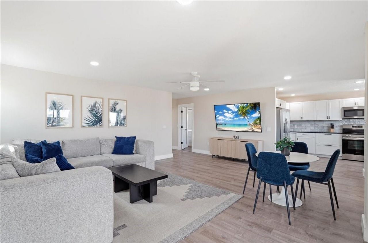 2518 Avenue B , Bradenton Beach, FL 34217 Photo