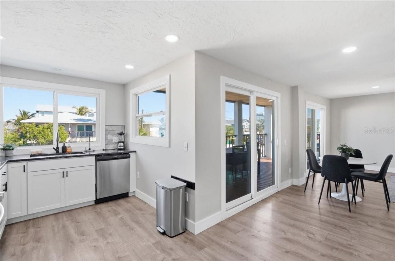 2518 Avenue B , Bradenton Beach, FL 34217 Photo