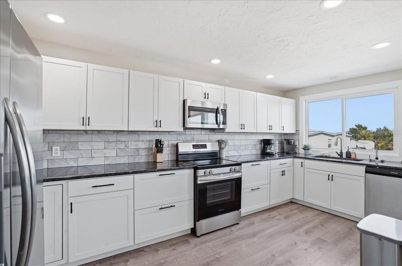 2518 Avenue B , Bradenton Beach, FL 34217 Photo