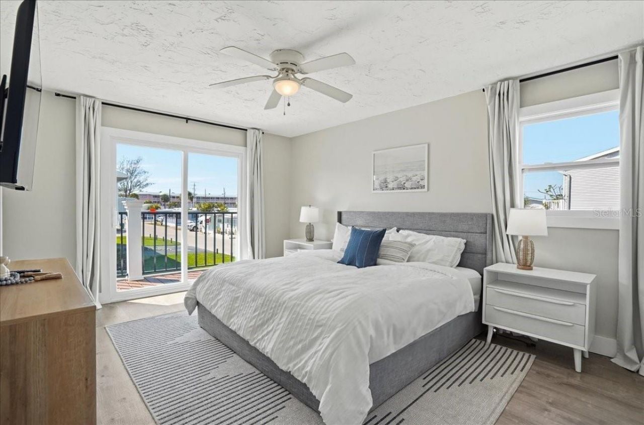 2518 Avenue B , Bradenton Beach, FL 34217 Photo