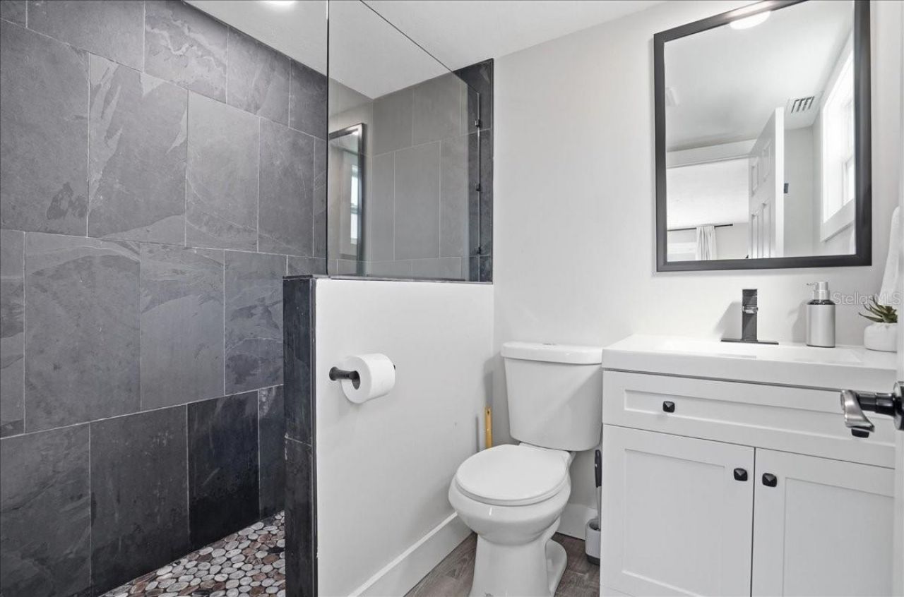 2518 Avenue B , Bradenton Beach, FL 34217 Photo