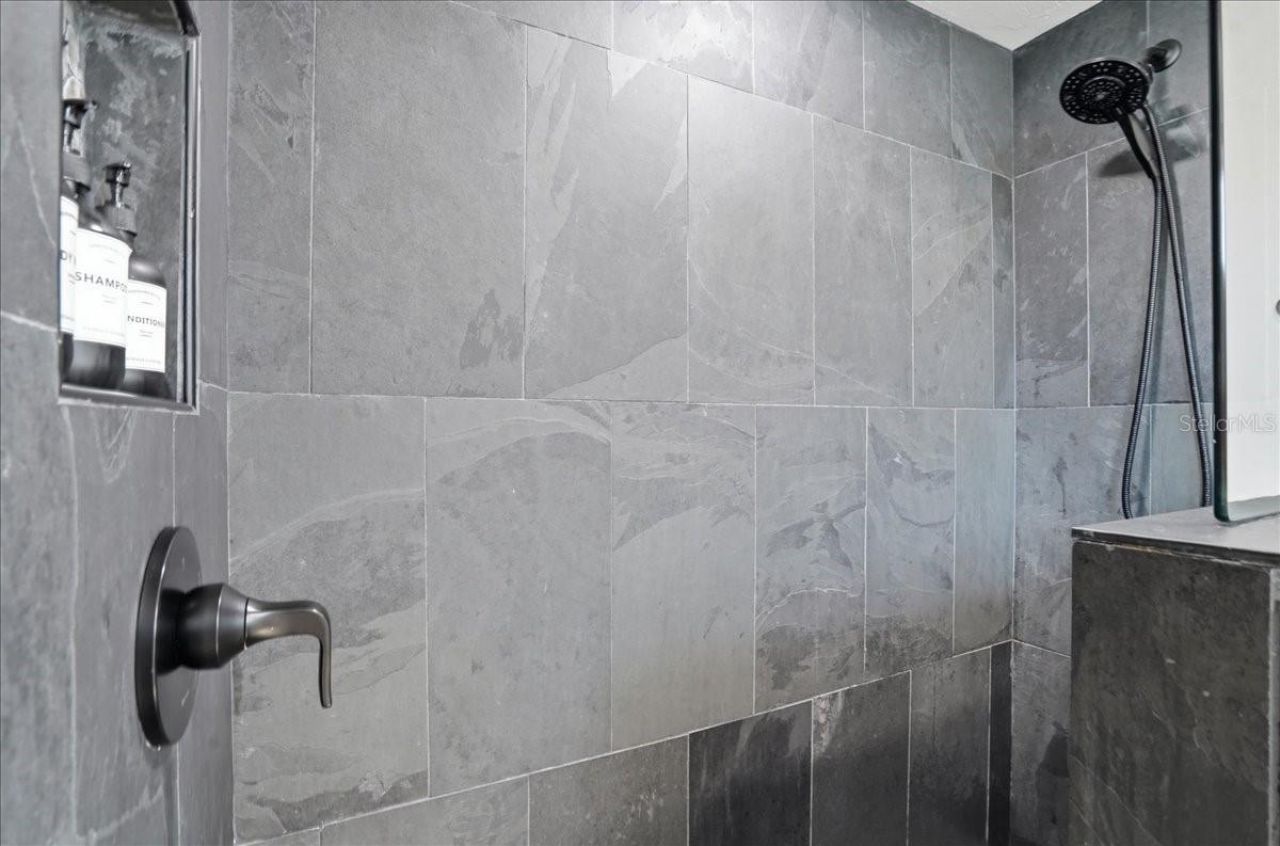 2518 Avenue B , Bradenton Beach, FL 34217 Photo