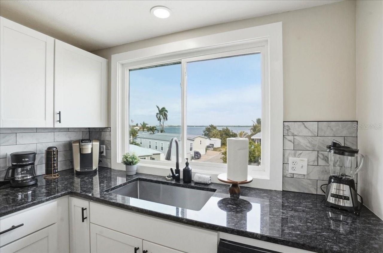 2518 Avenue B , Bradenton Beach, FL 34217 Photo