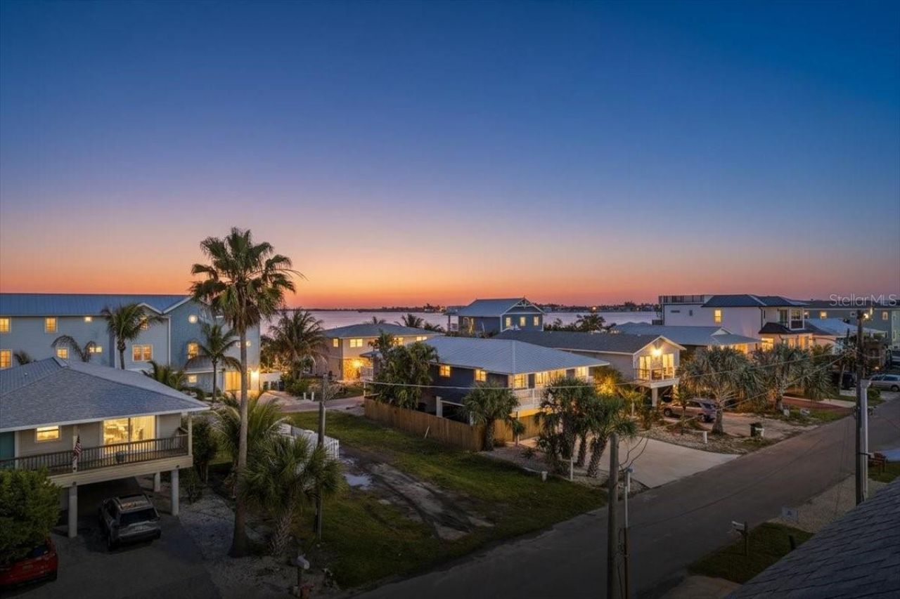 2518 Avenue B , Bradenton Beach, FL 34217 Photo