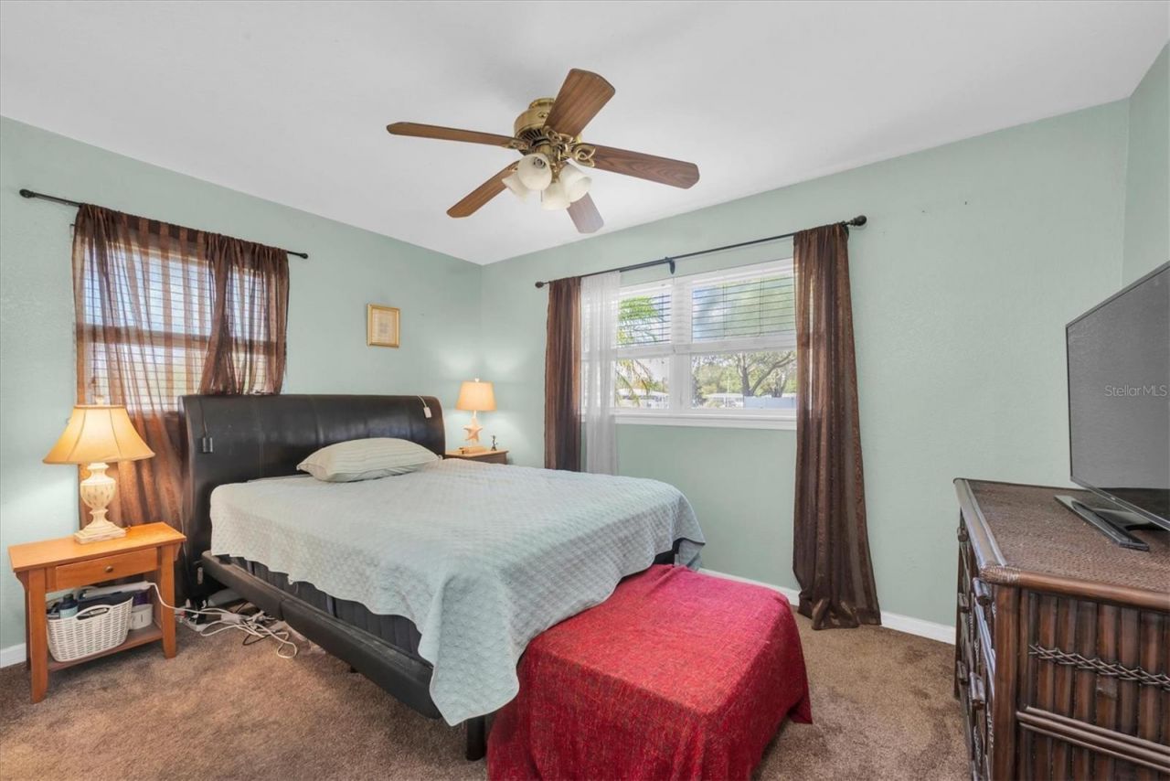 1700 74th Avenue N, Saint Petersburg, FL 33702 Photo