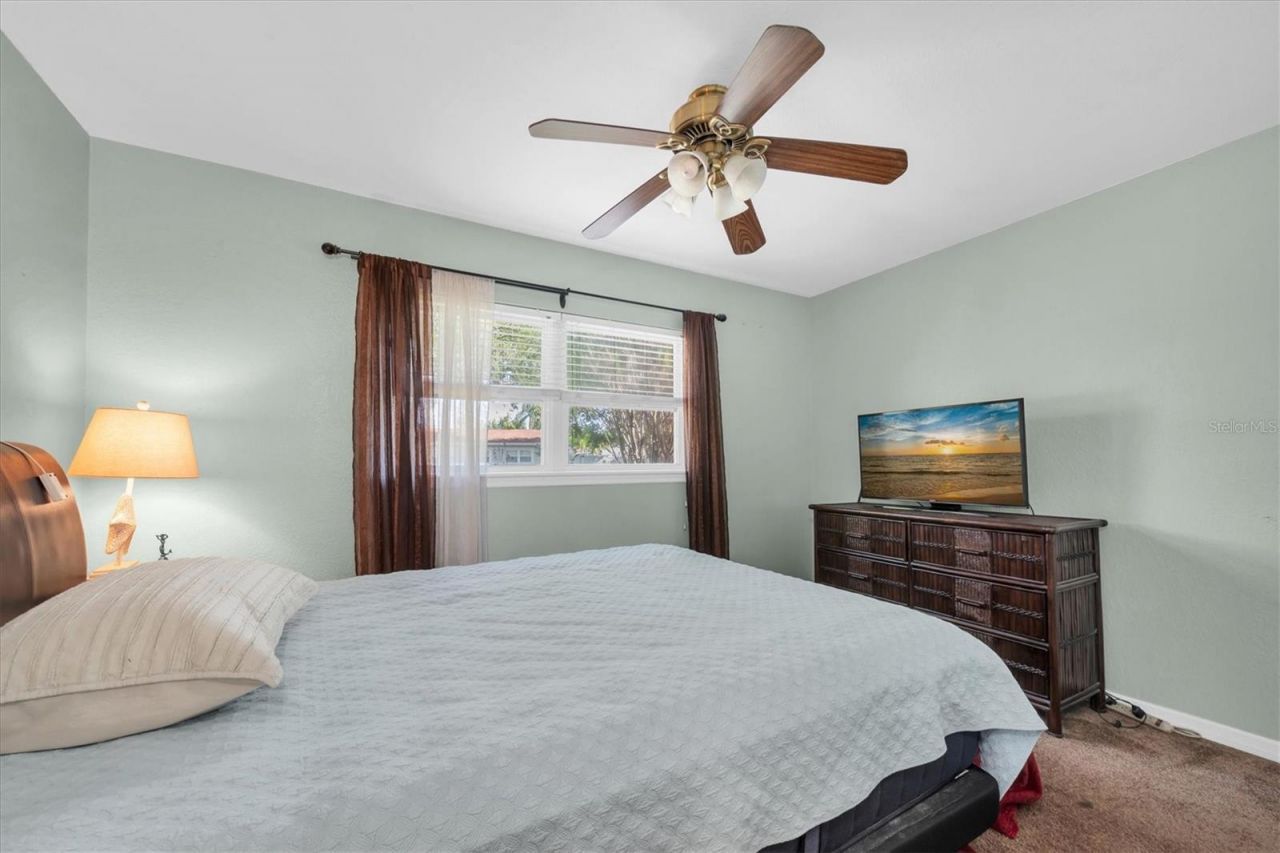 1700 74th Avenue N, Saint Petersburg, FL 33702 Photo