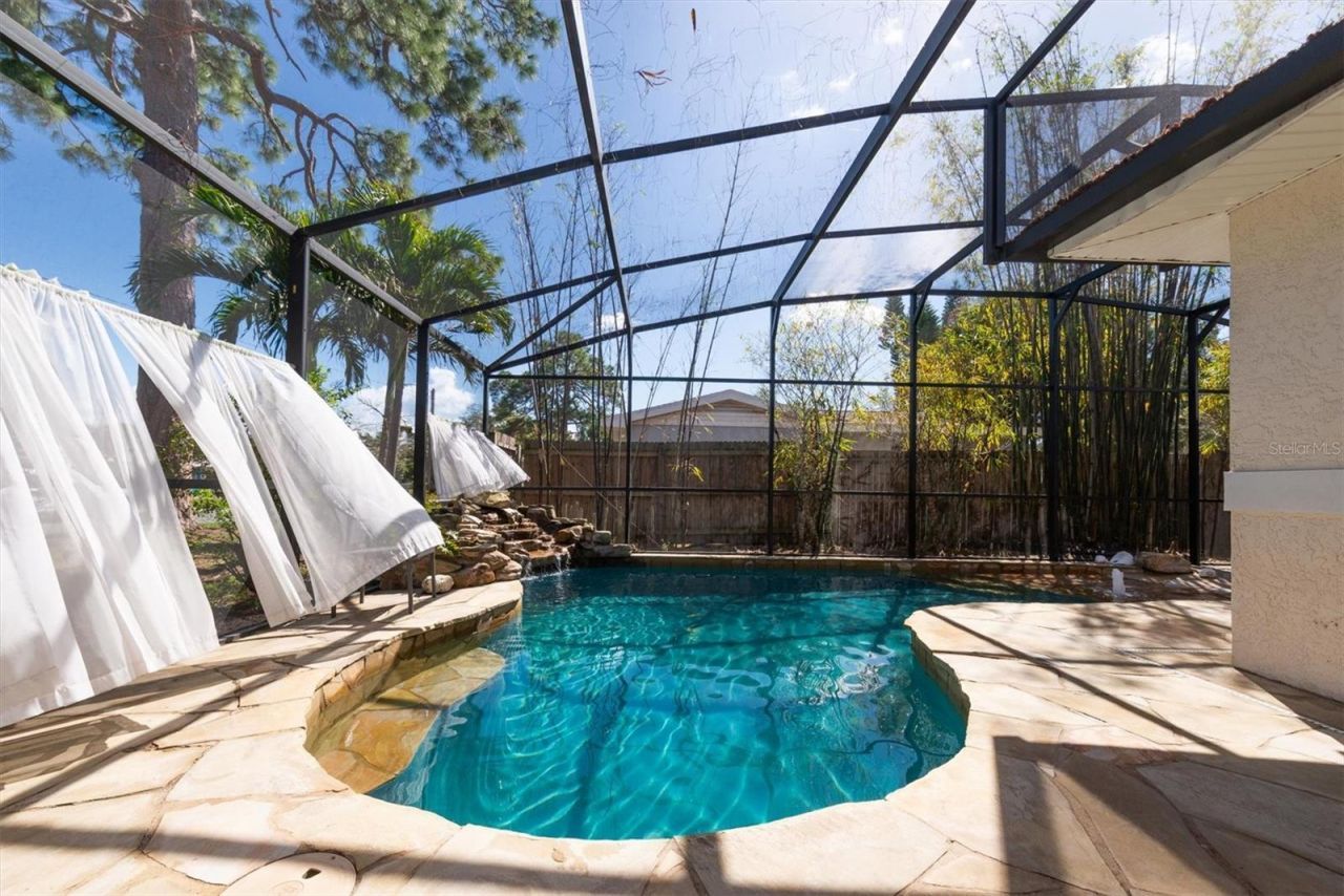 1700 74th Avenue N, Saint Petersburg, FL 33702 Photo