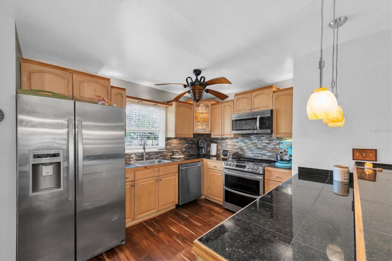 1700 74th Avenue N, Saint Petersburg, FL 33702 Photo