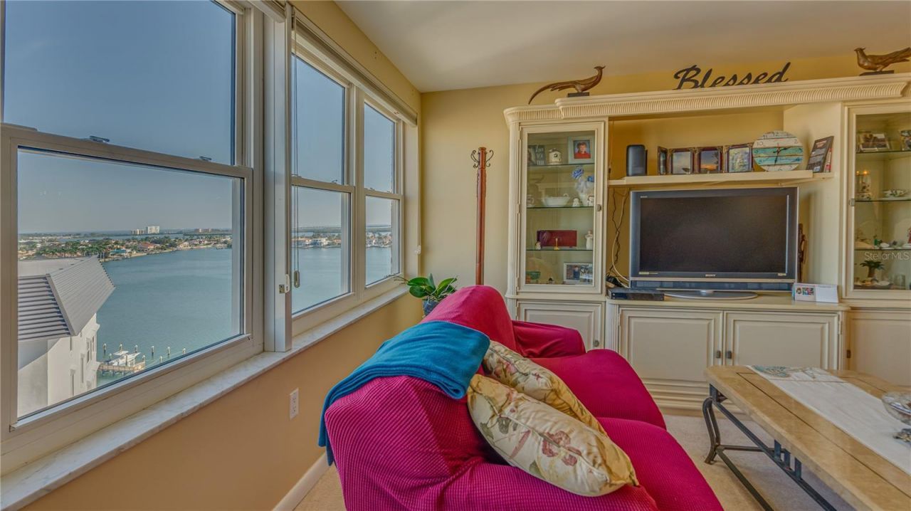 5200 Brittany Drive S, Unit 1201, Saint Petersburg, FL 33715 Photo