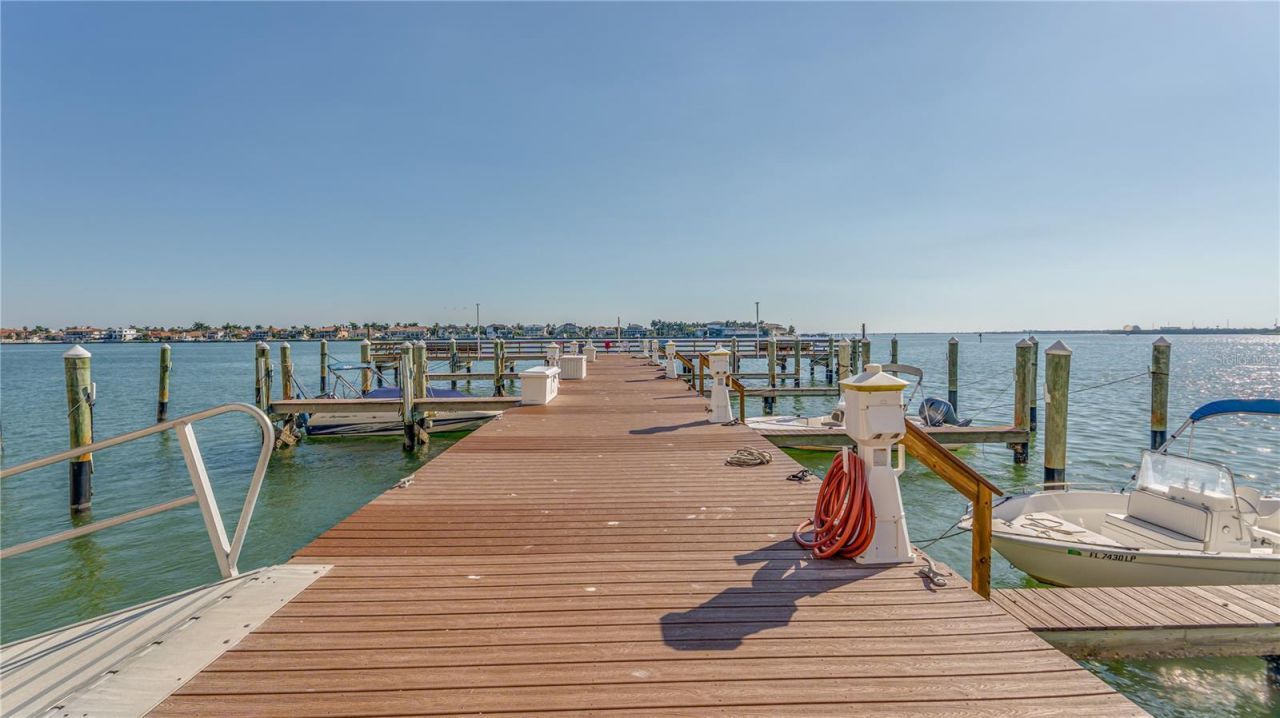 5200 Brittany Drive S, Unit 1201, Saint Petersburg, FL 33715 Photo